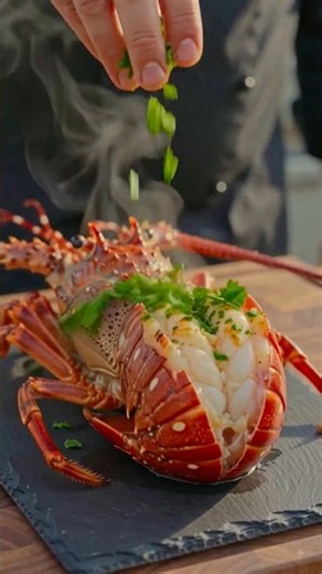 🦞 Giant Spiny Lobster Grilled to Perfection! 🔥 #Lobster #Seafood #FoodShorts