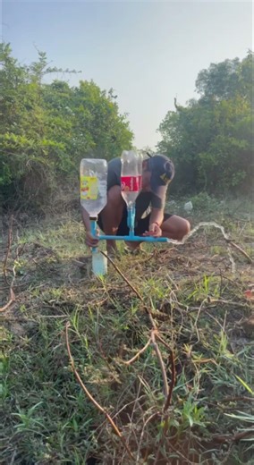 How to made impressive manual water pump from plastic bottles life hack at farm. #WaterPressure