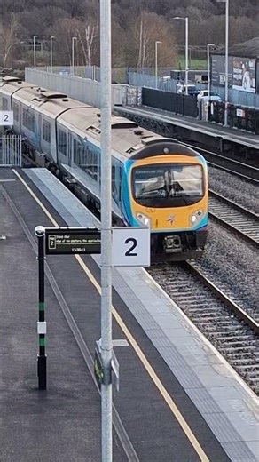 Train Class 185 passing Mirfield!