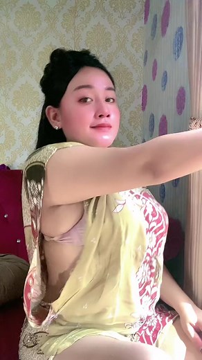 Crazy Lingerie Dance - Beware of the Risque Moves