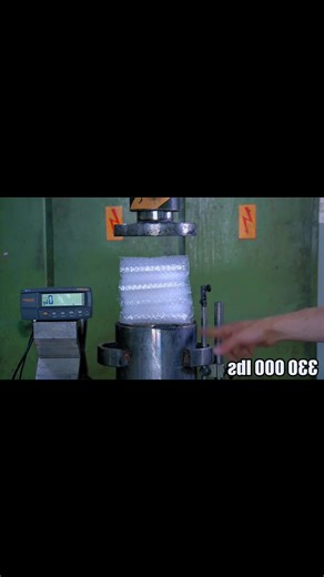 Test material compression limits#HydraulicPress #HeavyEquipment #relax