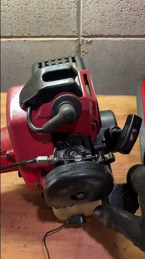 三菱の草刈り機 キルスイッチを交換したらボタンを押すだけでエンジンが止まるようになりました Mitsubishi TL26
