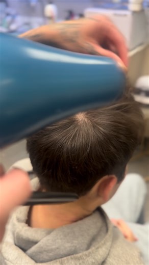 SarahSledgeStudio on Instagram: "❄️ Dry, flaky scalp? Let’s talk. ❄️ This client came in with extreme dry scalp and heavy flaking. Our goal: bring him back to a clean, fresh, healthy scalp—no flakes, no buildup. I started with a deep charcoal scalp mask infused with tea tree, designed to detox, soothe, and rebalance the scalp. You’ll notice in the beginning his hair looked oily—this is something that confuses a lot of people. 👉 Oily hair does NOT mean a healthy scalp. Dry, flaky scalp can actua