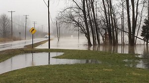 HEADS UP: 725 in Bellbrook has closed due to flooding. Other roads in the area are also closed, and we're updating our list of closures here: https://bit.ly/2UHzuMx | WHIO