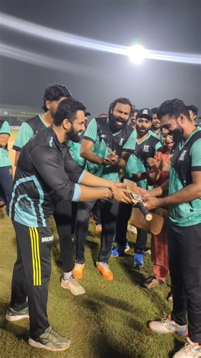 Kerala strikers on Instagram: "Moment of the Day ✨🔥 Kerala Strikers 🆚 ECL Pure class from @vivekgopan — well played 👏🏏 #MomentOfTheDay #KeralaStrikers #VivekGopan #ECL #CricketFever"