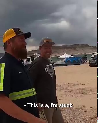 965K views · 8K reactions | Bus needs our help, stuck at the beach! #stuckinsand #offroad #recovery #rescue #viral #reels | Matt's Offroad Recovery | Facebook