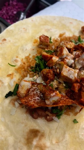 Chicken adobada burrito 🌯 . Juicy chicken marinated in our chorizo poultry marinade, grilled to perfection, and rolled in a fluffy flour tortilla with melted cheese, rice, beans, fresh cilantro & onions & tomatillo ranch. . THIS HITS EVERY TIME. 👏🏽 . #thechoriman #chickenadobada #chickenburrito #foodies #southbay #sanpedro #grilledchicken #lunchburritos #chorizo #california #losangeles #eatlocal #sundayfunday | The Chori-Man