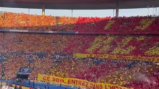 Finale Lens - Nice : Les Corons au Stade de France