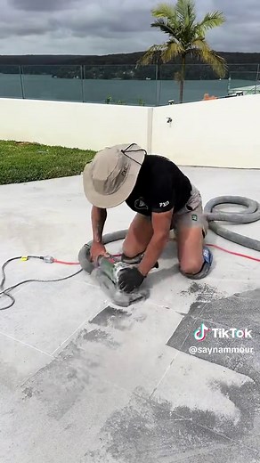 Driveway Concrete Restoration: Grinding and Sealing Tips