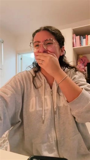 Y así fue el momento en que mi nena obtuvo sus boletos 🎟️ 🎫 de BTS después de varios días sin dormir 💤 por los nervios y varios años soñando con este momento. Estoy tan feliz por ella te amo ❤️ princesa 🎤 #bts #btsconcert #btsarmy