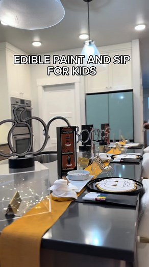 Halloween Edible Paint And Sip For My Kids #paintandsip #halloween #parenting