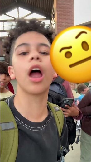 Helpp help me meme🤨