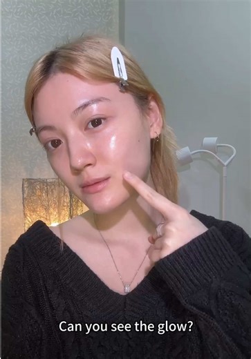 Viral “K-Drama Glow” Look — Now So Easy! No time go facial spa? No problem. You can achieve radiant, glowing skin right at home 🧖🏻‍♀️💦 Just one use and you’ll see the difference! Perfect for solving: ❌ Dull, uneven skin tone ❌ Makeup cracking, looking patchy ✅ Suitable for dry, sensitive or oily skin Want that water-glow skin everyone’s talking about? Time to glow up with CHEEKS 🍒 #skincare #glassskin #tiktokviral #koreanskincare #flawlessskin #supportsmallbusiness