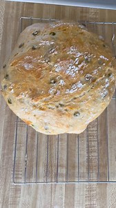 6.9K views · 75 reactions | This Dutch Oven Bread Recipe and it’s variations is the only bread I make because it’s no knead, no babysitting a sourdough starter, and the most delicious loaf ever! 燎️稜#OptimisticKitchen #happyeating #makeyourkitchenyourhappyplace #HomeCook #FoodBlogger #dutchovenbreadrecipe #homemadebread #breadfromscratch #cheddarjalapeno #carbs #BreadRecipe #Recipe #cheddarjalapenobread | Optimistic Kitchen | Facebook