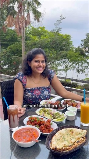 Beachside restaurant in Singapore, details 👇🏼