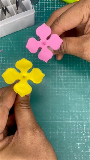 Fondant master class New batch start very soon Interested booker book your seats (Fondant Master Class, How to make Flower, animal for jungli theme) HUMAN figures with easy tips and trics ... : #fondantmasterclass #cakeclass #cake #caketopper #fondant #fondantuse #caketopper #gurgaonbakery #delhibakery #cakes #caketrend # Dm for more information Fondant cakes | Chef Bablu Padiyar