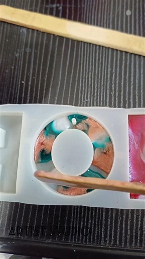 resinart simple ideas keychain #shorts #youtubeshorts #artiststudio #resin