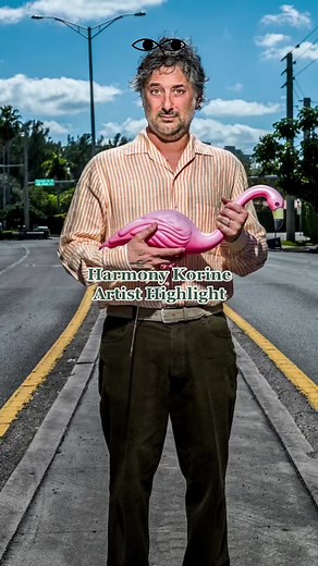 Download Arthur to stay up to date on trending artists #harmonykorine #arttok #artisthighlight #artist #arthur #artwork #greenscreen #learnontiktok