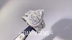 Tianyu Gems Deluxe Pear Shaped Ring White Gold Lab Diamond Engagement Ring Set