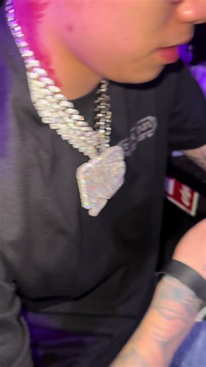 Vidéos de Kacey Spam (@kaceysleazeofficial) avec son original - femi Apple Store🍏✅