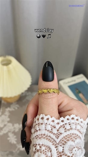 Unlock Your Daily Glam with Press On Nails