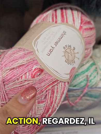 👀 Les nouveautés laine & crochet que j’ai repérées cette semaine chez Action ! Si tu fais du crochet, tricot ou amigurumi, regarde ça 😍 J’ai trouvé plein de nouveaux fils super intéressants : ✨ un fil brillant avec paillettes 🧶 le fil t-shirt parfait pour les sacs 👜 un autre fil super solide pour les sacs au crochet le all weather yarn 🐻 du fil chenille pour les amigurumis 🧸 du mini fil chenille trop mignon ☁️ et un fil teddy tout doux et moelleux Plusieurs nouveautés mais aussi plein plus