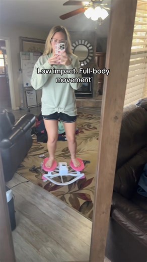 It’s gentle, smooth, and easy to fit into my day even when I’m low on motivation. #merach #moveyourbody #stepper #morningroutine
