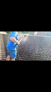 Using a mosmatic surface cleaner instead of the turbo nozzle reduces the mess when cleaning roofs . It’s only suitable for certain tiles though 👍 #surfacecleaning #exteriorcleaningservices #exteriorcleaningcompany #tuesdaymotivations #removingthedirt #dirtlife #chris #fry #professionalcleaners #specialists #gullycleaning #cleaningtips | Chris's Window Cleaning
