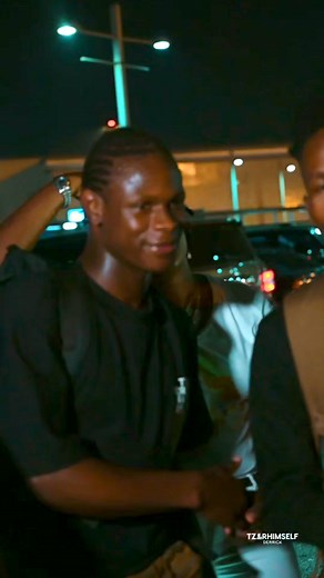 Top Fagone Security Ibrah Kabadiya came through for Alien Skin Live at Club Venom Tonight.. 🔥🔥🔥🔥 #alienskin #unruly | Vibes Ug