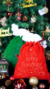 11K views · 64 reactions | Holiday mood loading… ⏳✨ With Thunder Bolt, you can engrave names, patterns, and logos onto velvet gift bags — adding a luxurious personal touch to every gift. Perfect for brands, boutiques, and early Christmas product launches  퐌퐚퐜퐡퐢퐧퐞: Thunder Bolt 퐌퐚퐜퐡퐢퐧퐞 퐃퐞퐭퐚퐢퐥: https://bit.ly/3SGexlA | THUNDER LASER | Facebook