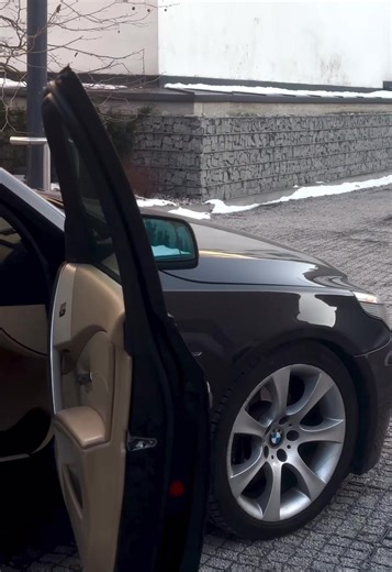 BMW 5 Series E60 2004 - Komfort i Wydajność