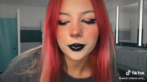 Kendi Ken ASMR- e-girl gets you ready in the school bathroom 🖤 #perte #fypシ #xyzbca #asmr @kendiiken