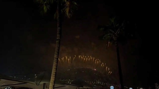 Watch Sydney's 9pm 'Calling Country' New Year's Eve fireworks
