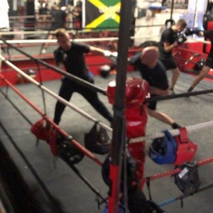 5 classes at 7pm a thai class and 4 different boxing sessions from beginners to Amateurs all on the hour every hour all improving and working towards their personal goals in different classes at different levels of ability and fitness 🔥🔥🔥🇬🇧🥊#bolton #boxing #eliteboxing #eliteboxingclub #fitness #motivation #mentalhealth #physicalwellbeing | Elite-boxing Thai-boxing