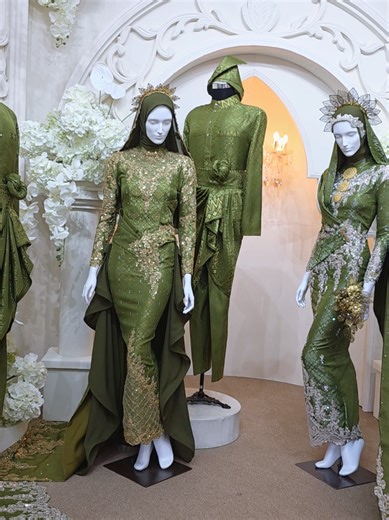 Setiap busana yang indah bermula dari jahitan yang penuh cinta. Di Hanna Othman Dressmaker, setiap rekaan dihasilkan dengan ketelitian seorang master tailor. — Hanna Othman Dressmaker . ✨ Exclusive bridal sewing by Team HOD ✔️ Master Tailor Experience ✔️ Trusted Bridal Production ✔️ For Bridal Owners Only ✔️ Malaysia | Singapore | Brunei dll 📩 Booking sewing: ✔️Click di bio untuk dapatkan No☎️ admin butik kami @Sham Afandi #DressmakerMalaysia #dresstoimpress #WeddingIndustry #TheDressmakerSpeci