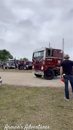Unbelievable Cabover Duo — A Must-See for Truck Lovers! 😍🚛🚛 💫🔥🚛#caboverlove