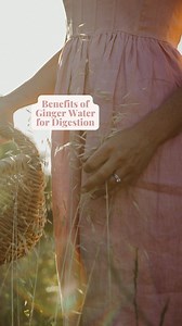 Ginger and its bioactive compound gingerol can help improve gut health and alleviate period pain. Here’s how: ‌ GUT HEALTH: ‌ 🫚 Ginger contains gingerol, which has significant anti-inflammatory properties. Inflammation in the gastrointestinal tract can lead to digestive discomfort and bloating. ‌ 🫚 Ginger contains the digestive enzyme zingibain, a protease that aids digestion by helping food move faster through the digestive tract and boosting the body’s own production of digestive enzymes. ‌ 