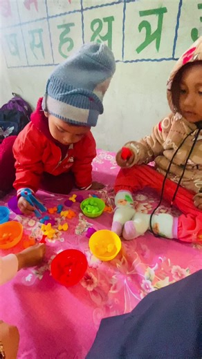 Baby Castle school (@babycastleschool)’s videos with Let's Play Little Friends - Kiddy Tunes