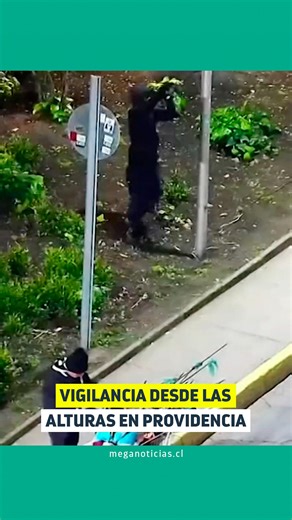 Meganoticias on Instagram: "🔴 En Providencia se presentó una nueva estrategia de seguridad, que consiste en vigilar la comuna mediante cámaras de largo alcance instaladas en altura. 🔴 Estos dispositivos son monitoreados las 24 horas desde la central de vigilancia. En total, 28 cámaras se encuentran instaladas en edificios, a una altura superior a cinco pisos."