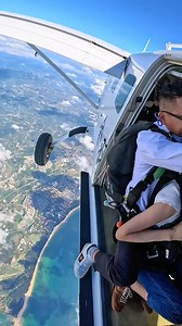 The whole process of free fall ~ #freefly #flying #adventure #fly #skydivinggram #iloveskydiving #skydiving #skydiver #gopro #skydivingposts #sky #jump #wingsuit #parachute #skydivingadventure #jointheteem #skydivinglife #adrenaline #skydivers #freefall | Sister Sunny Day