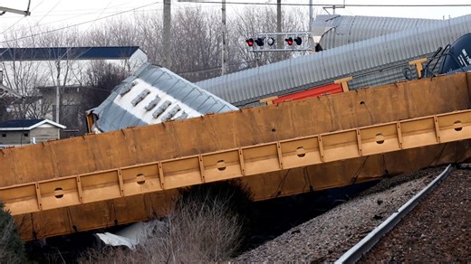 Railroads warned about the problems long trains can cause