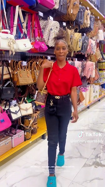 Infinity Mart: Unboxing Trendy Knapsack Bags