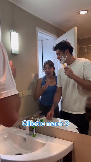 yun maiinlove nanaman si sofie, buti may Gillette Mach 3! 😆 @Gillette #SwitchtoGilletteMach3