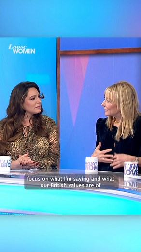 Bridget Jones's Diary author, Helen Fielding reveals how it was her strong community of friends who inspired her to write the screenplay for the latest movie 💕🎬 #loosewomen | Loose Women