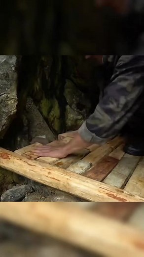 Solo camping in the forest 05 #bushcraft #camp #nature #forest #camping #wildlife #outdoor #survival #caveman #primitive #primitiveskills #knowledge #primitive_technology #wildernessskills #outdoors #outdoorlife #campinglife #lifehacks #reelsusa #fyp #foryou | Survival Life