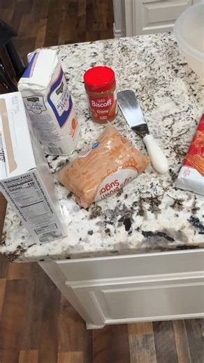 I was supposed to bake this cake 🍰 for Christmas 🎄 just made time for it tonight 🥰 | Crystal Tate