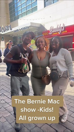 My daughter, Deedee Davis & her TV SIBLINGS FOR LIFE! All my babies! #screammovie #theberniemacshow #camillewinbush #jeremysurez #deedeedavis #fyp #spring #family #BernieMac
