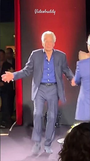 The Moment Michael Douglas Walked Up On Stage Among Fans🔥