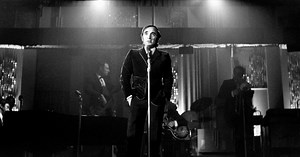 Le jour où Charles Aznavour a dénoncé l'homophobie en France avec "Comme ils disent" comme aucun autre artiste avant lui