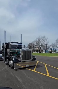 32K views · 1.8K reactions | #Largecarmafia #freightliner #Truckinaround #Trucksofinstagram #600HP #Largecarsmafia #Largecar #Semi #Largecars #kenworth #jakebrake #truckinglife #18Speed #trucker #truckdriver #Dieseltrucks #Peterbilt389 #transportation #Peterbilt | Trucker American | Facebook